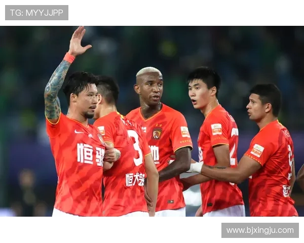 广州队全新阵容亮相迎接赛季挑战 球迷期待球队冲击更高荣誉