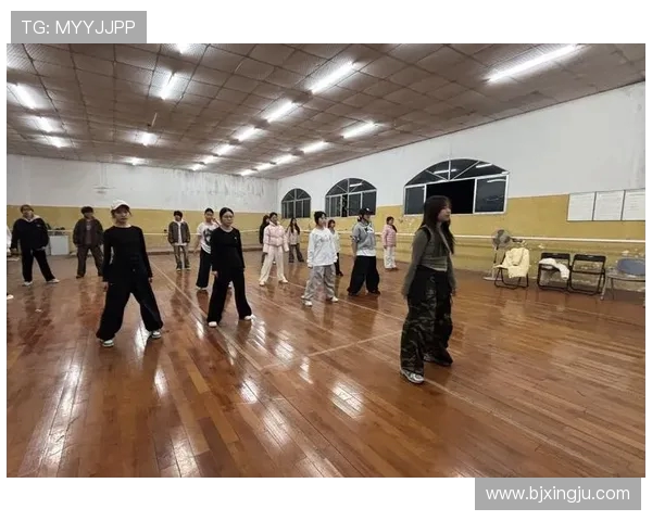 街舞新手必看团队协作技巧与入门指南助你快速融入舞蹈圈