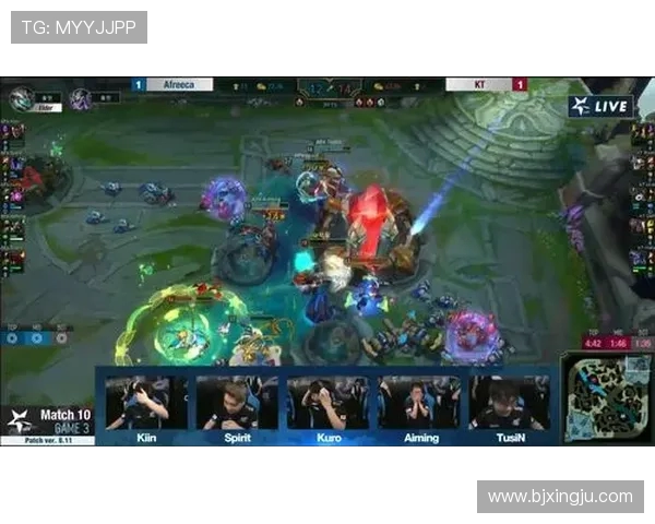 以RulerADC为核心解析职业赛场中团队协作与个人操作完美融合